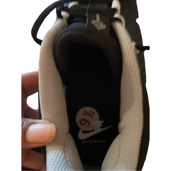 Nike React baseball cleats NWT size 9.5 black and white - Picture 4 of 6